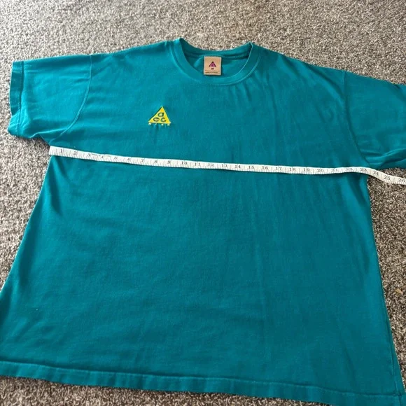 Nike ACG Teal Blue Yellow Embroidered Triangle Logo Short Sleeve Mens T-Shirt XL - Picture 2 of 6